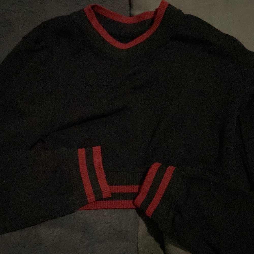 Woman crop top size M long sleeve